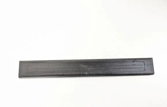 Mercedes-Benz GL X164 Front sill trim cover A1646800435
