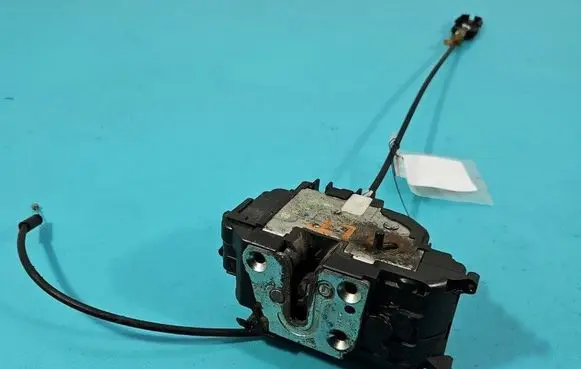 Renault Modus Rear door lock 3C9008H39 IMPRK1546173