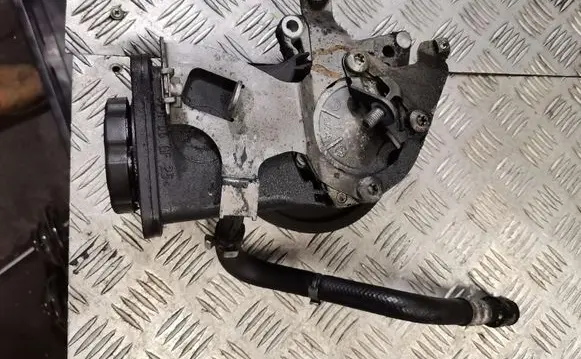 BMW X3 E83 Power steering pump