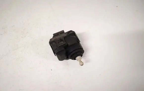 Skoda Octavia Mk1 (1U) Headlight level adjustment motor 1u0941295