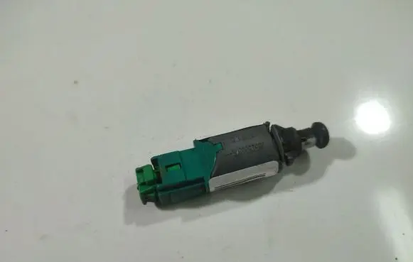 Renault Scenic III - Grand scenic III Brake pedal sensor switch 253250007R