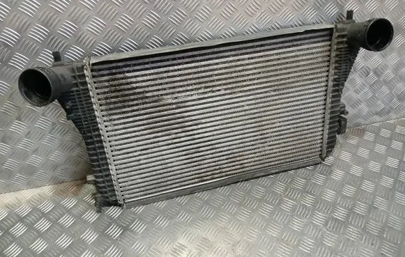 Volkswagen PASSAT B6 Intercooler air channel guide 3C0145805F E3938