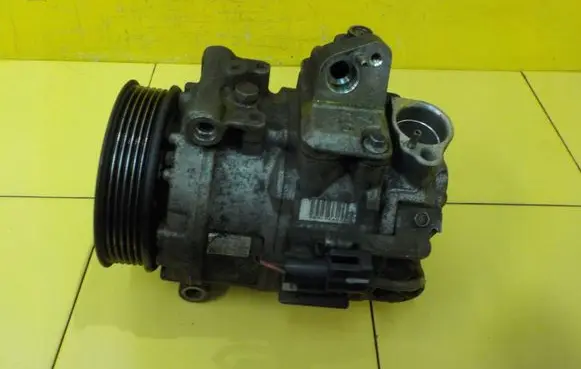Jaguar XF X250 Air conditioning (A/C) compressor (pump) 8X2319D629BA