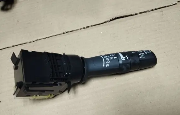 Honda Civic IX Wiper control stalk 35250TV0H221M1