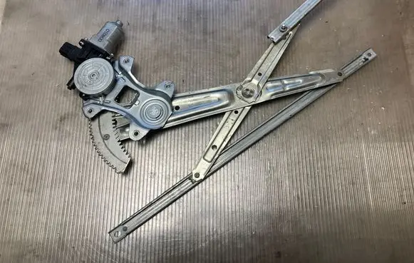 Mitsubishi ASX Front door window regulator with motor 5713A260 F199