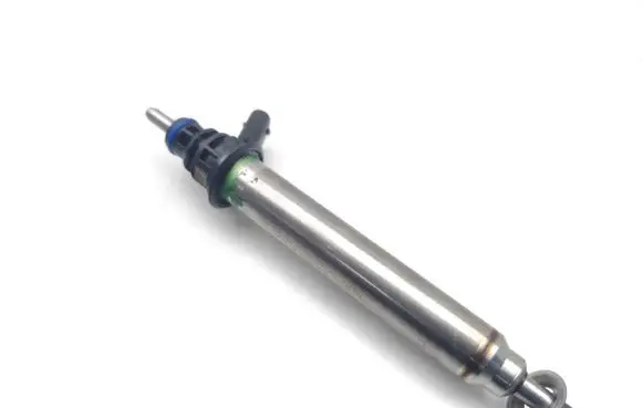 Mercedes-Benz GLA W156 Fuel injector A2560700187 0261500397