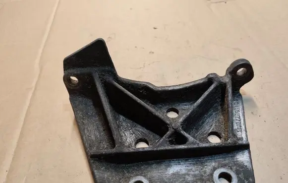 Chrysler Sebring (ST-22 - JR) Engine mounting bracket 04668270AB