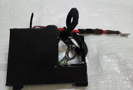 Positive cable (battery)
