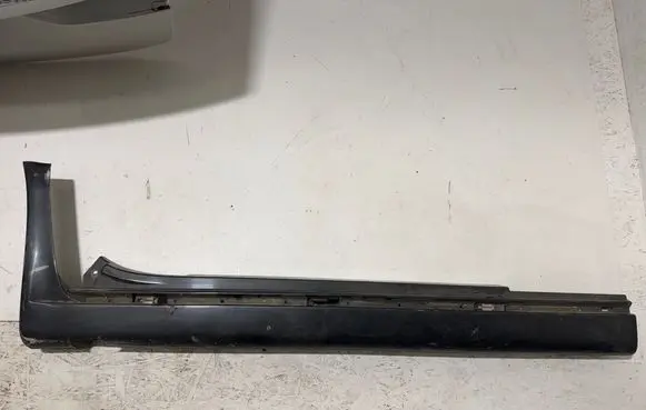 Chrysler 300M Sill 4574725 390601A