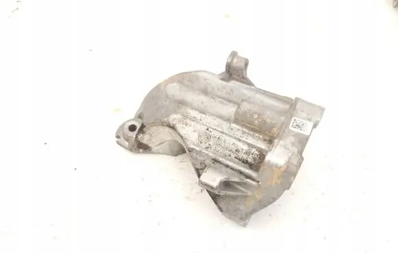 Mercedes-Benz E W212 Engine mounting bracket