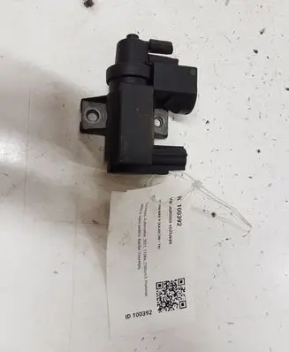 Vacuum valve