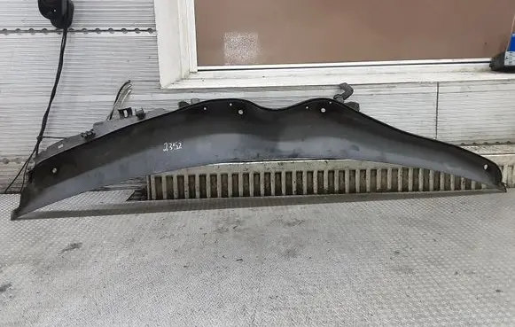 Mercedes-Benz C W203 Wiper trim 2038300813