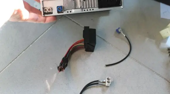 Volkswagen Tiguan Sound system wiring loom 3C0035270 RNS310 3B7035444