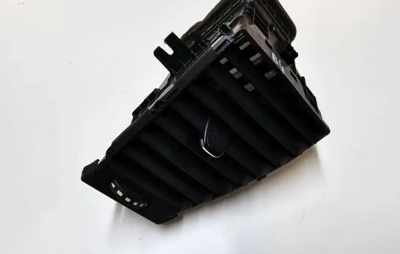 Buick Encore I Dash center air vent grill 42514221