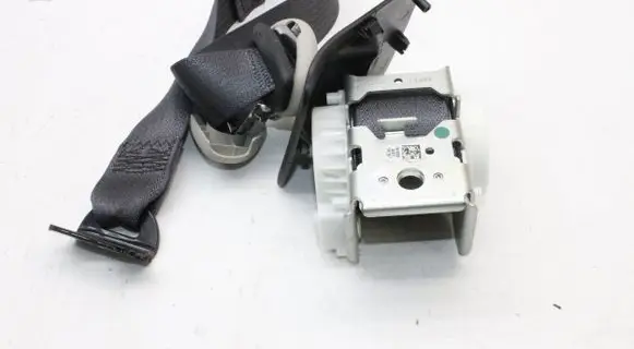 Cadillac Escalade Rear seatbelt 23114963