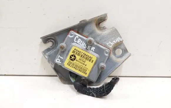 Chrysler PT Cruiser Airbag deployment crash/impact sensor P04671845AC TMJ346190399 39754C