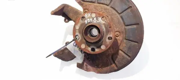 Skoda Octavia Mk2 (1Z) Front wheel hub