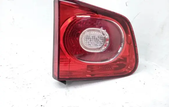 Volkswagen Tiguan Tailgate rear/tail lights 5N0945093C