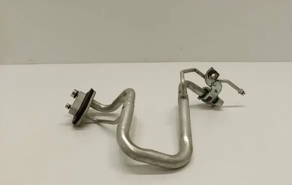 Air conditioning (A/C) pipe/hose