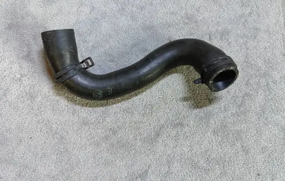 Mini One - Cooper F56 F55 Engine coolant pipe/hose 7617364 17127617364