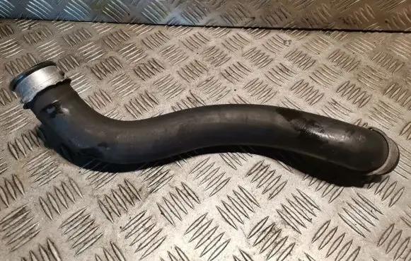 Mercedes-Benz C W204 Engine coolant pipe/hose 2045011582 A2045011582