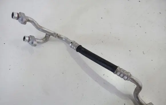 Renault Zoe Air conditioning (A/C) pipe/hose 924467761R