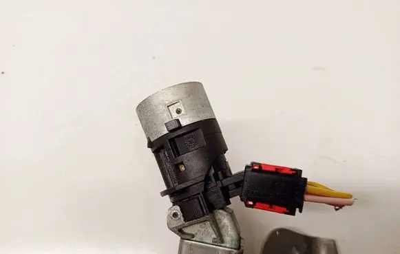 Dacia Sandero Ignition lock contact 