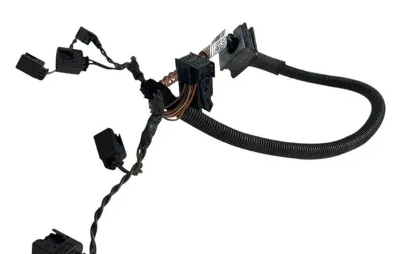 BMW 3 E90 E91 Fuel injector wires 8507798 8507799