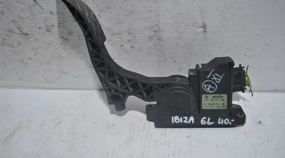 Seat Ibiza III (6L) Accelerator throttle pedal 0281002378