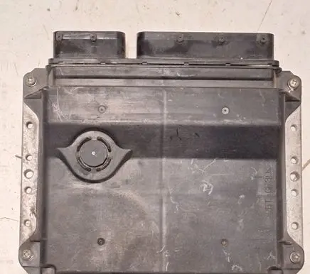 Toyota Avensis T270 Engine control unit/module MB2759000181 8966105D30