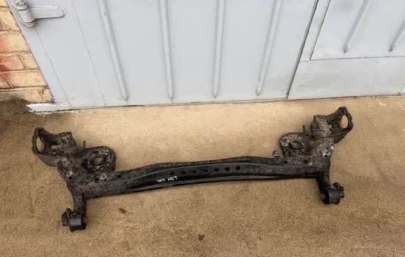 Lexus LBX Rear axle beam FDB