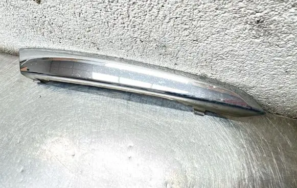 Volvo V70 Front bumper splitter molding 31323988