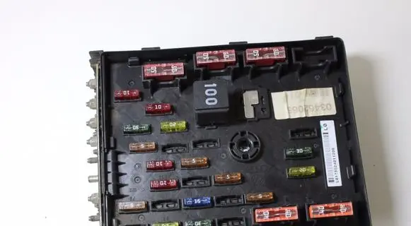 Volkswagen PASSAT B6 Fuse module 3C0971249