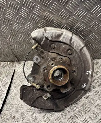 BMW 5 G30 G31 G38 Rear wheel hub spindle/knuckle 6866333
