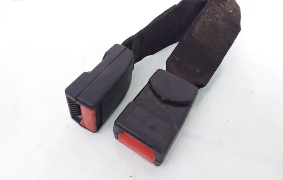 Opel Astra G Middle seatbelt buckle (rear) 90560663 000666860