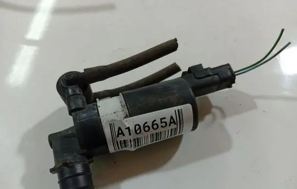 Renault Laguna III Windscreen/windshield washer pump 8200091805