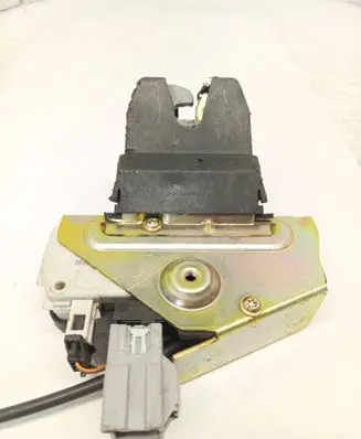 Volvo S60 Tailgate/trunk/boot lock/catch/latch 8652398 12471