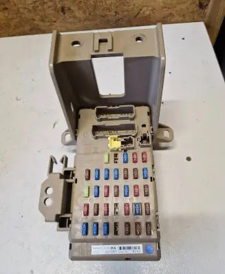 Subaru XV I Fuse box set 82201FJ110 307057
