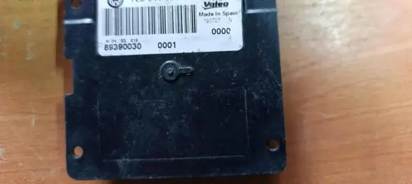Volkswagen PASSAT B6 Headlight ballast module Xenon 7L6941329 89390030