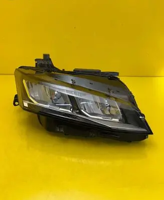Peugeot 308 Headlight/headlamp 9851673580