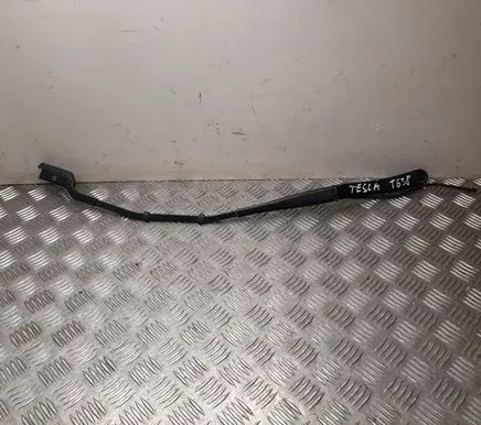 Tesla Model 3 Rear wiper blade arm 107672900B