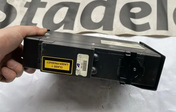 Mercedes-Benz C W203 CD/DVD changer A2038200714 2038200714