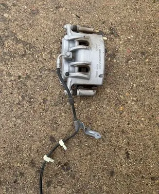 Jeep Grand Cherokee WL Front brake caliper 68358077AB