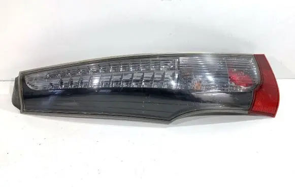 Mitsubishi Grandis Rear/tail lights 