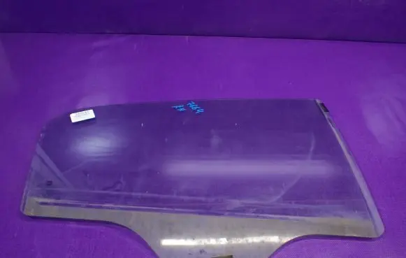 Fiat Punto (199) Front door window glass four-door