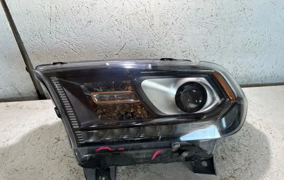 Dodge Durango Headlight/headlamp T20250B 10S1701 22D002061