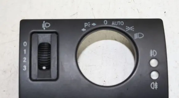 Mercedes-Benz B W245 Headlight level height control switch
