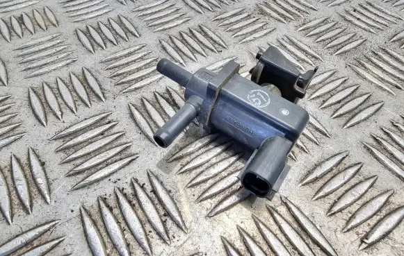 Toyota Avensis T250 Valve vacuum 9008091231