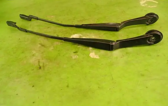 Ford Focus ST Front wiper blade arm
