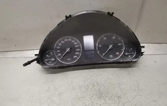 Mercedes-Benz C W203 Speedometer (instrument cluster) A2035404947
